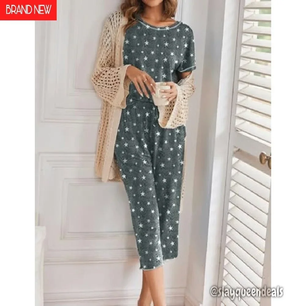 2 Pack Women's Pajama Set Short Sleeve Top Capri Pants Sleepwear